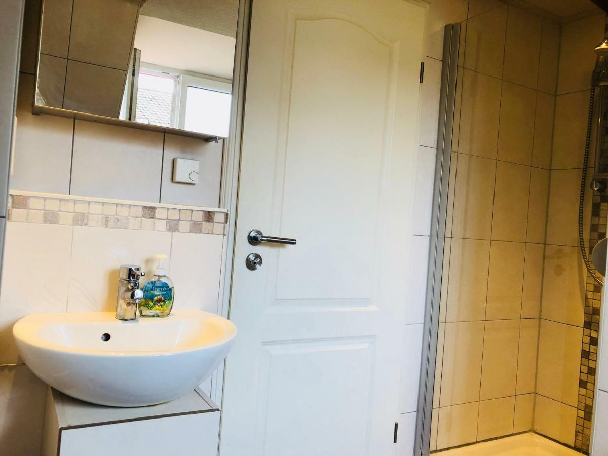 Sonnige 2-zi-wohnung Nahe Stadtmitte Und Messe Apartment